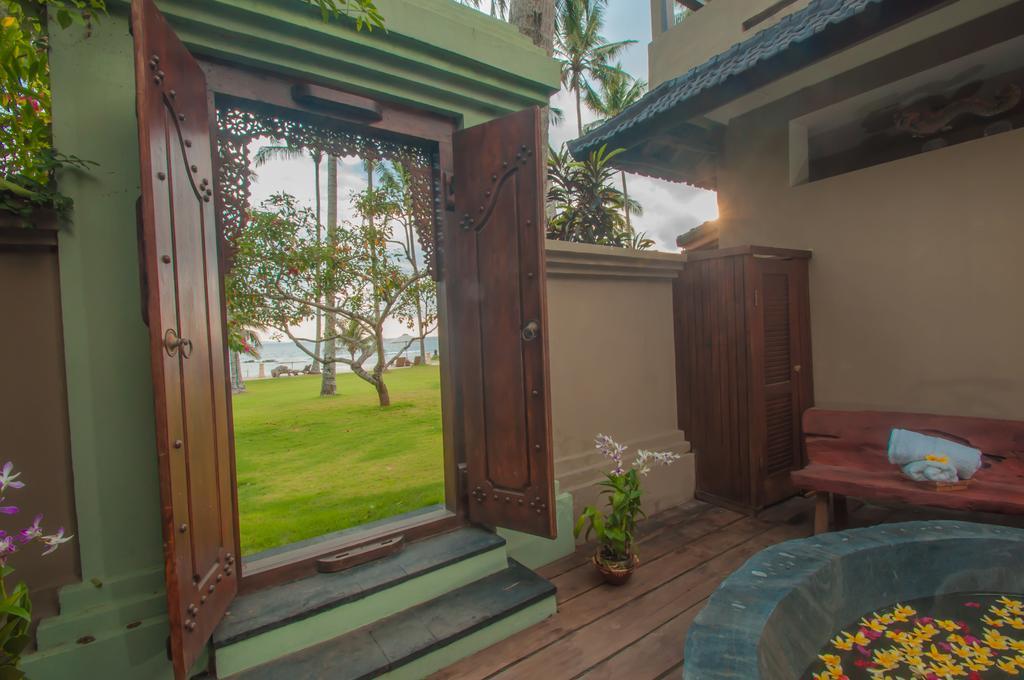 Oceanfront Citakara Sari Villas Candidasa Exteriör bild