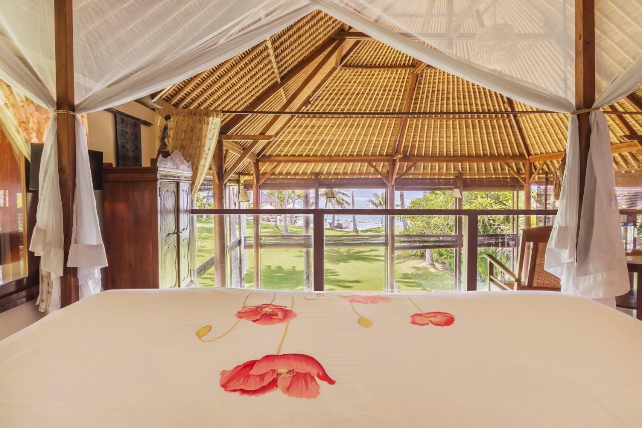 Oceanfront Citakara Sari Villas Candidasa Exteriör bild